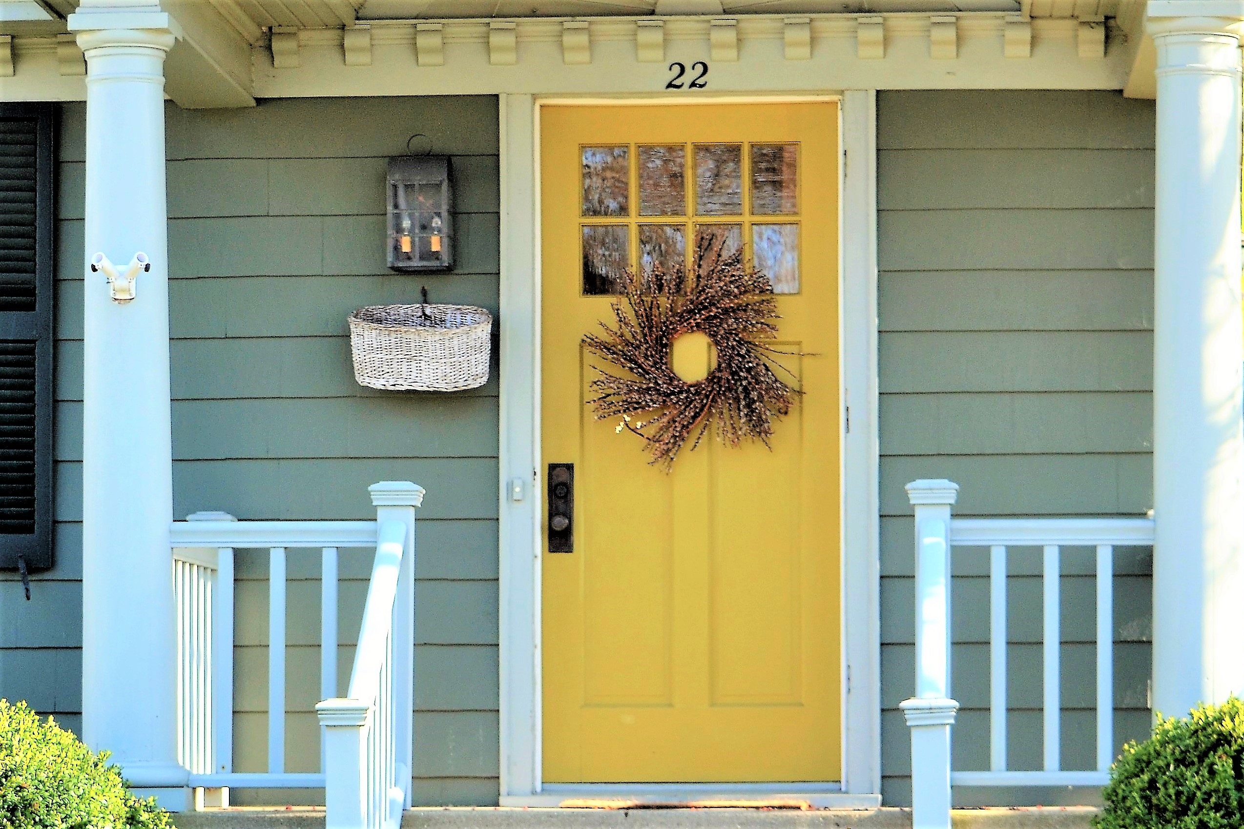 Choose beautiful exterior paint colors